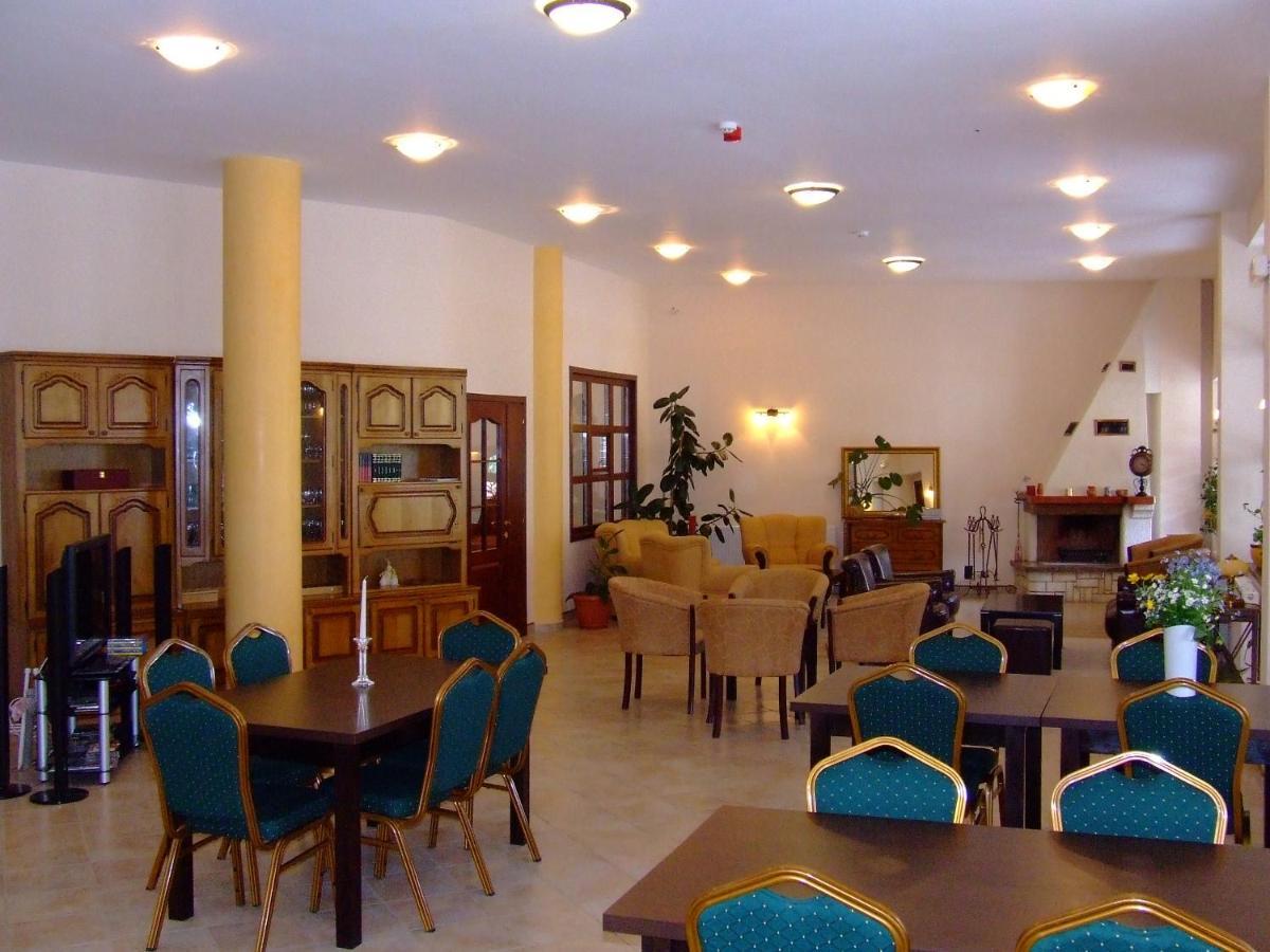 Pension Pantheon Пояна-Брашов Экстерьер фото